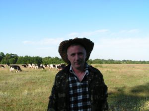 Украина.... я... коровы.. Может в пастухи податься? ))